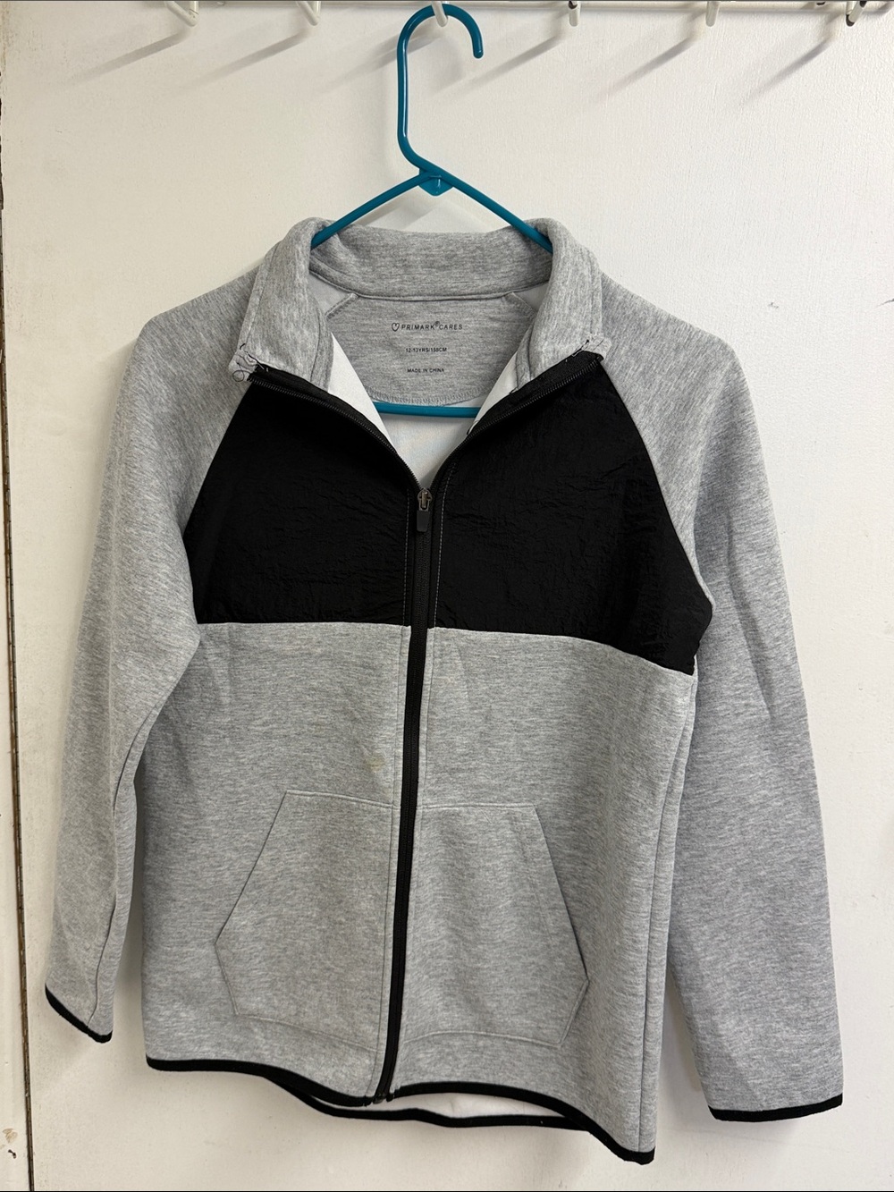 Unisex Gray and Black Full-Zip Jacket